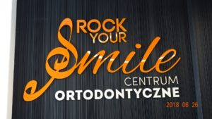 Litery i logo 3D bez podświetlenia: Centrum Ortodontyczne Rock Your Smile