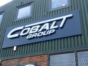 Reklama świetlna – Litery i logo 3D podświetlane LED: Cobalt Group, Wielka Brytania