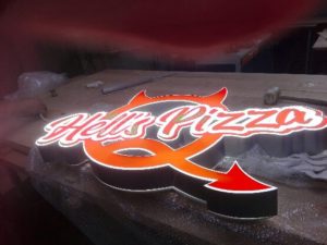 Reklama świetlna – Litery i logo 3D podświetlane LED: Hell's Pizza